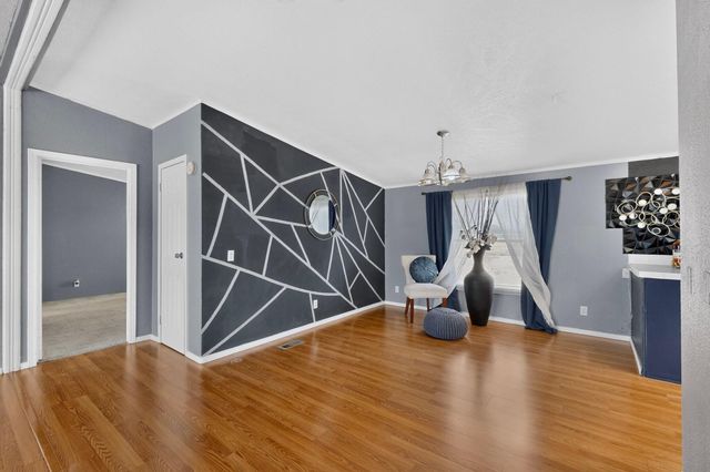 21 Valencia Drive, Los Lunas, NM 87031