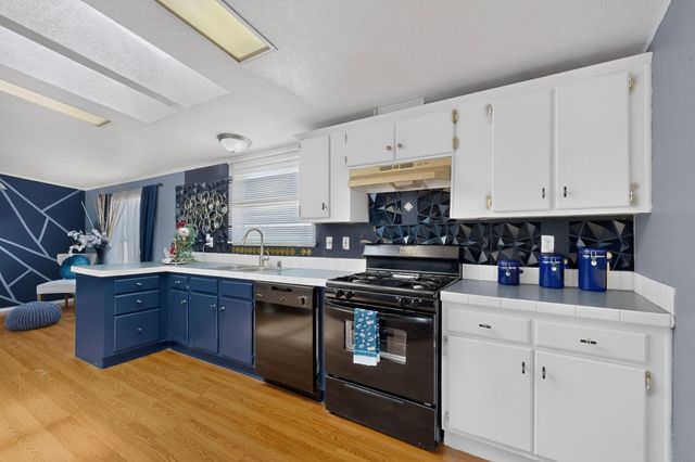 21 Valencia Drive, Los Lunas, NM 87031