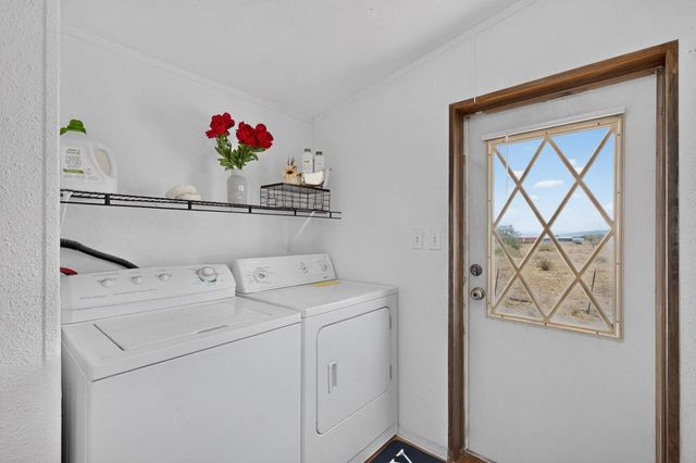 21 Valencia Drive, Los Lunas, NM 87031