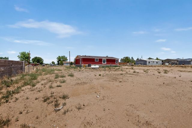 21 Valencia Drive, Los Lunas, NM 87031