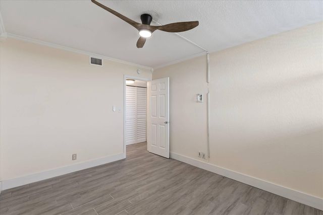 115 Lake Emerald Drive 304, Oakland Park, FL 33309