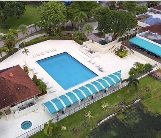 115 Lake Emerald Drive 304, Oakland Park, FL 33309