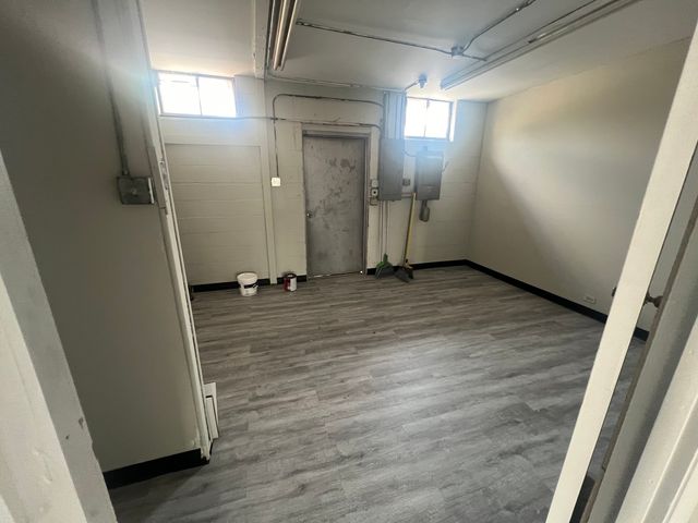 49 E Fullerton Avenue, Addison, IL 60101