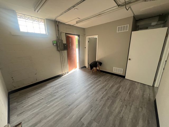49 E Fullerton Avenue, Addison, IL 60101