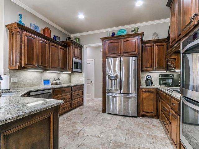 4605 E Pikeys Trail, Tuttle, OK 73089