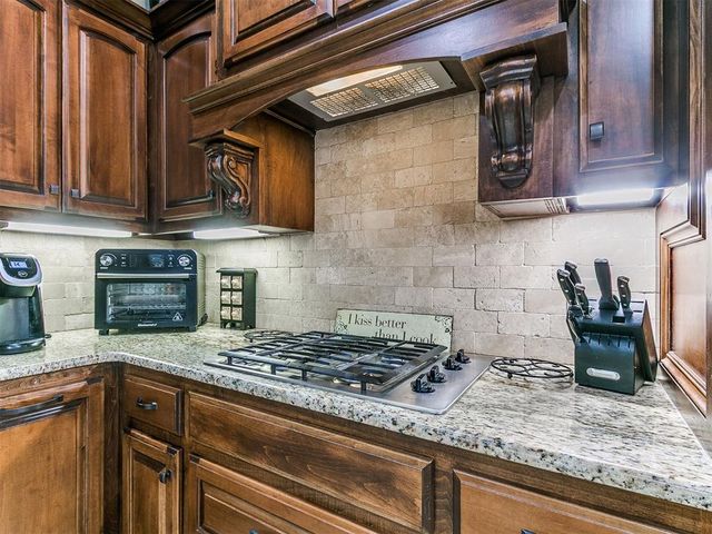 4605 E Pikeys Trail, Tuttle, OK 73089