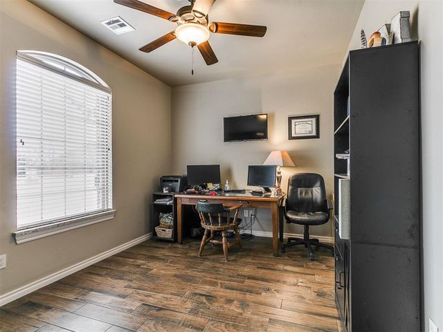 4605 E Pikeys Trail, Tuttle, OK 73089