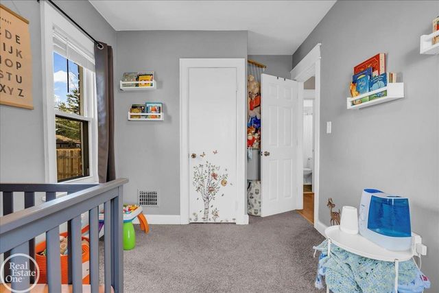 21945 Ridgeway Street, Saint Clair Shores, MI 48080