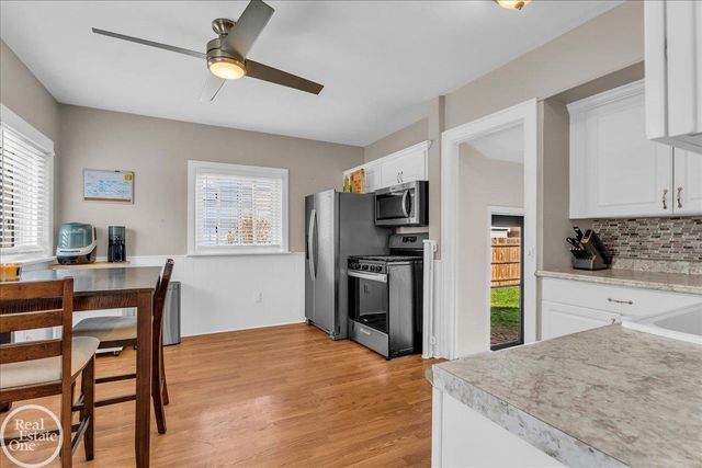 21945 Ridgeway Street, Saint Clair Shores, MI 48080