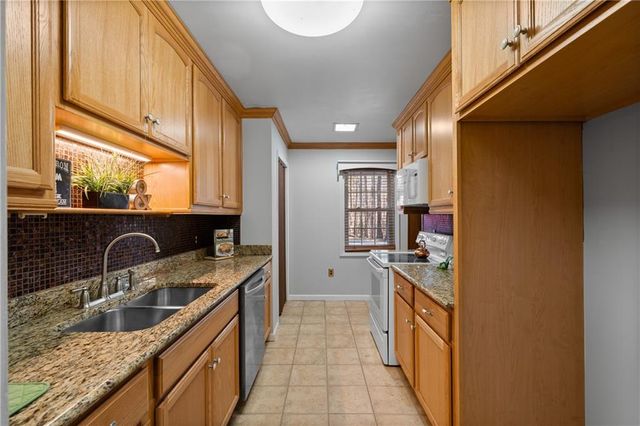 192 Saxon Court, Canton, GA 30114