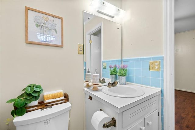 192 Saxon Court, Canton, GA 30114