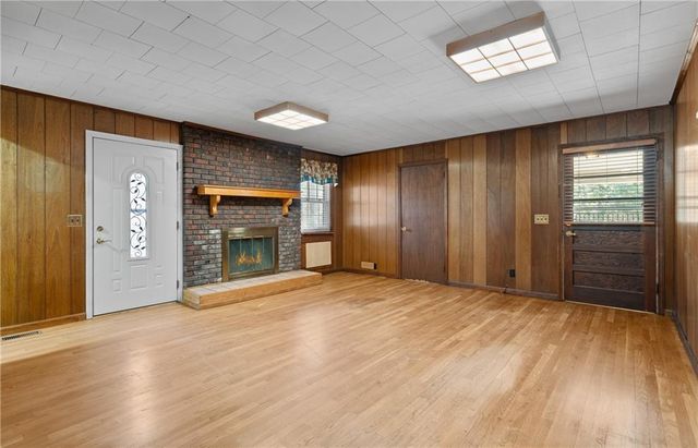 192 Saxon Court, Canton, GA 30114