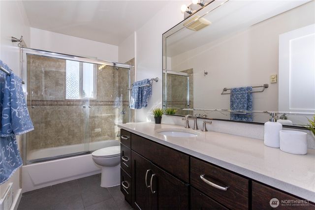 3905 NE 6th Street, Renton, WA 98056