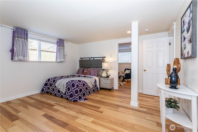 3905 NE 6th Street, Renton, WA 98056