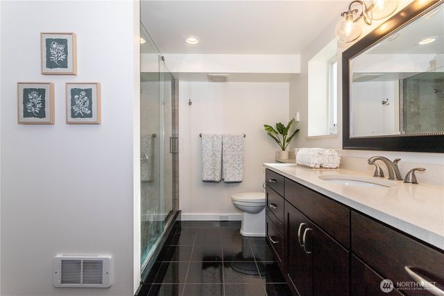 3905 NE 6th Street, Renton, WA 98056