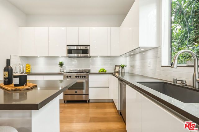 11500 National Boulevard 118, Los Angeles, CA 90064