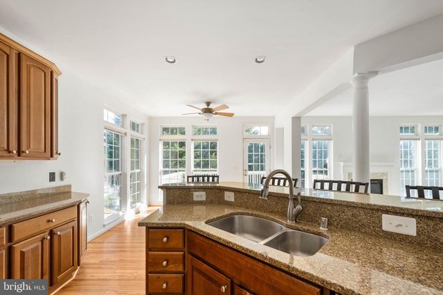 335 PRESTON DR, Warrenton, VA 20186