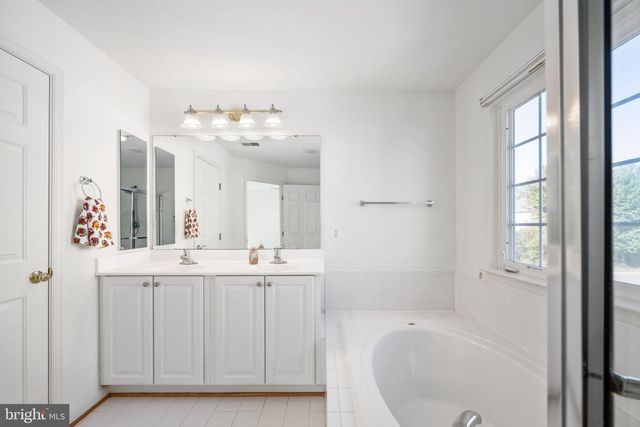 335 PRESTON DR, Warrenton, VA 20186