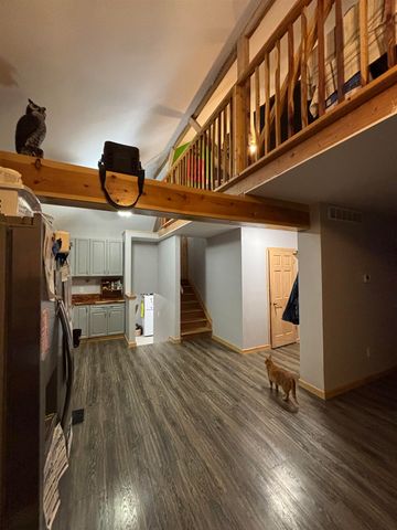 8417 N Broadway St, Valley Center, KS 67147