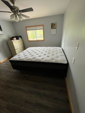 8417 N Broadway St, Valley Center, KS 67147