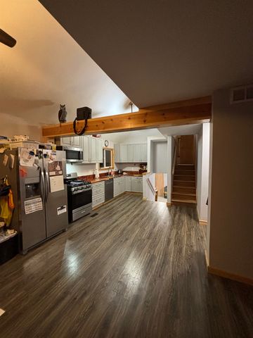 8417 N Broadway St, Valley Center, KS 67147