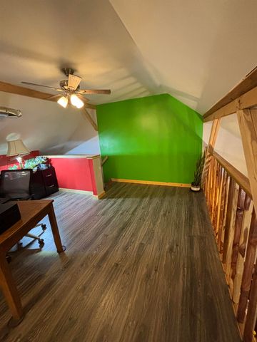 8417 N Broadway St, Valley Center, KS 67147