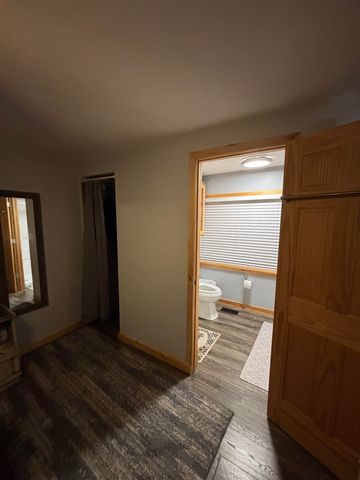 8417 N Broadway St, Valley Center, KS 67147