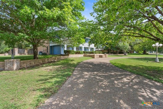 910 Mill Creek Drive, Salado, TX 76571