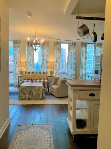 111 E Chestnut Street 19B, Chicago, IL 60611