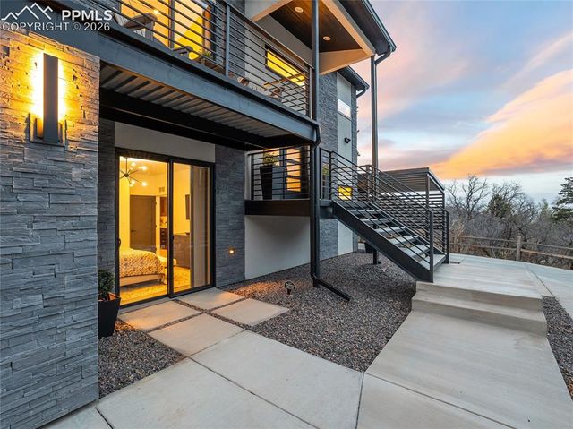 284 Crystal Park Road, Manitou Springs, CO 80829