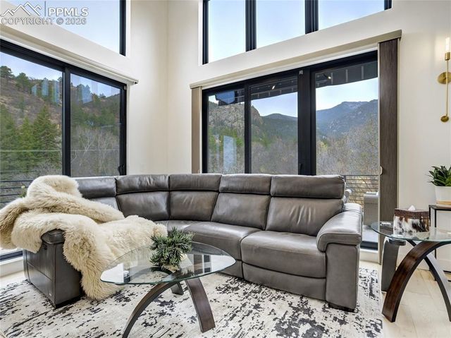 284 Crystal Park Road, Manitou Springs, CO 80829