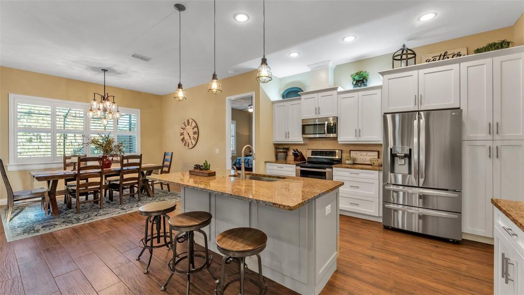 Image 3 of property listing at 3170 PEARLY DRIVE, Lakeland, FL 33812