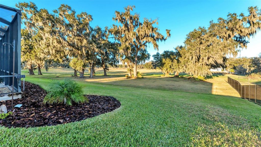 Image 26 of property listing at 3170 PEARLY DRIVE, Lakeland, FL 33812