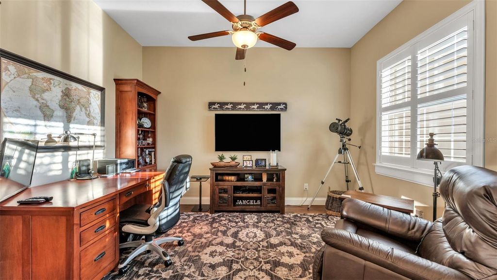 Image 6 of property listing at 3170 PEARLY DRIVE, Lakeland, FL 33812