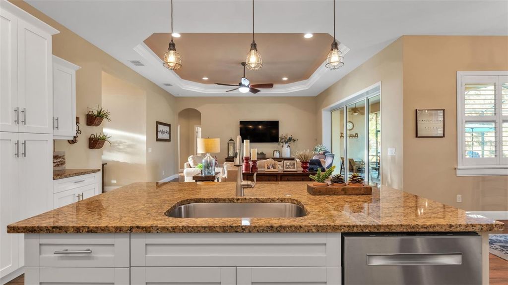 Image 9 of property listing at 3170 PEARLY DRIVE, Lakeland, FL 33812