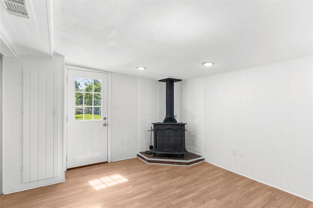 2325 15th Avenue N, Texas City, TX 77590