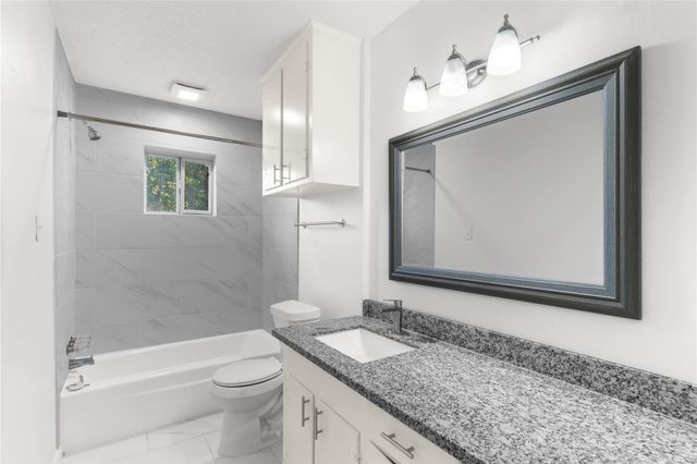 2325 15th Avenue N, Texas City, TX 77590