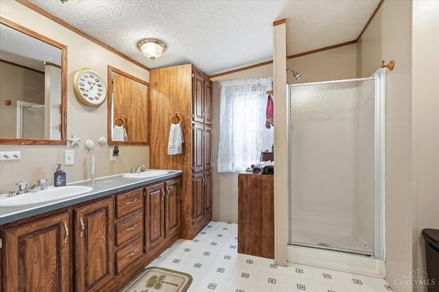 11493 Highland Hills Drive, Paint Twp, OH 45133