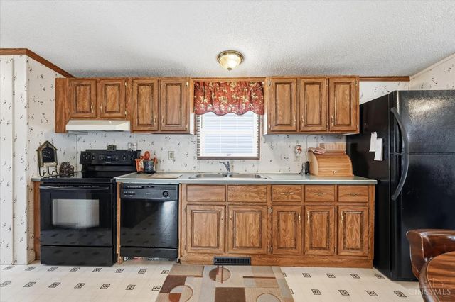 11493 Highland Hills Drive, Paint Twp, OH 45133