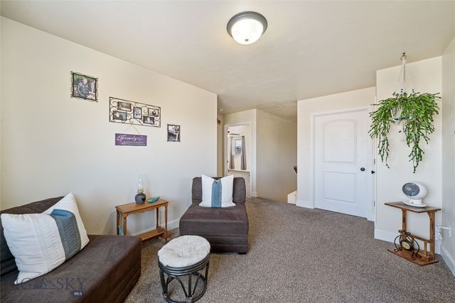 304 Farmall Lane, Manhattan, MT 59741