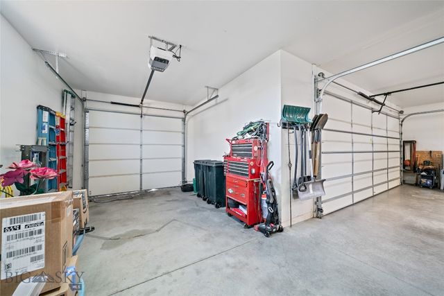 304 Farmall Lane, Manhattan, MT 59741