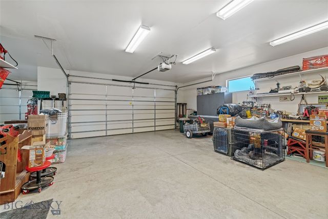 304 Farmall Lane, Manhattan, MT 59741