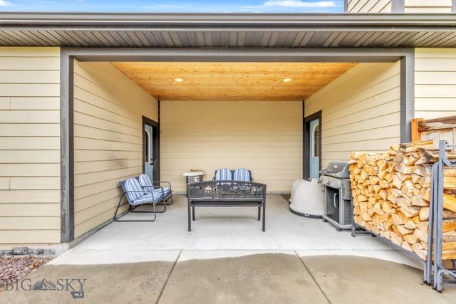 304 Farmall Lane, Manhattan, MT 59741