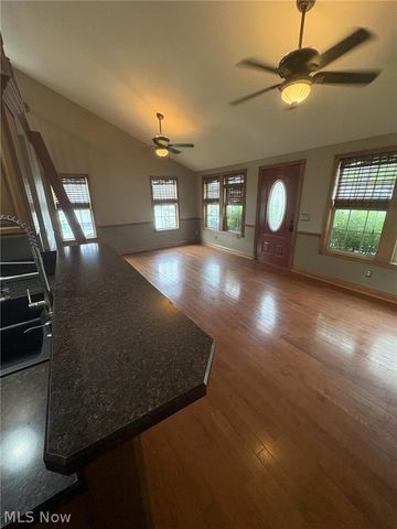 8177 S Cleveland Massillon Road 33, Clinton, OH 44216