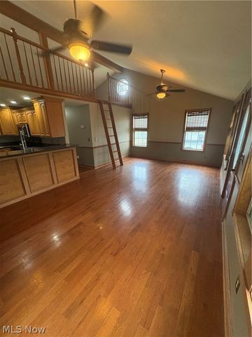 8177 S Cleveland Massillon Road 33, Clinton, OH 44216