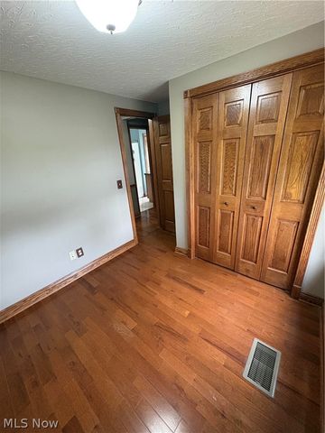 8177 S Cleveland Massillon Road 33, Clinton, OH 44216