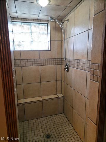 8177 S Cleveland Massillon Road 33, Clinton, OH 44216