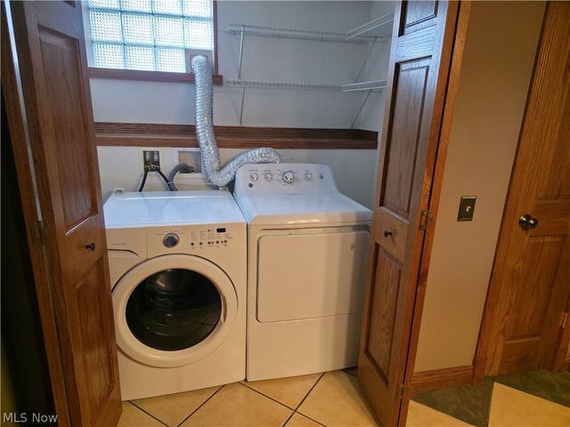 8177 S Cleveland Massillon Road 33, Clinton, OH 44216