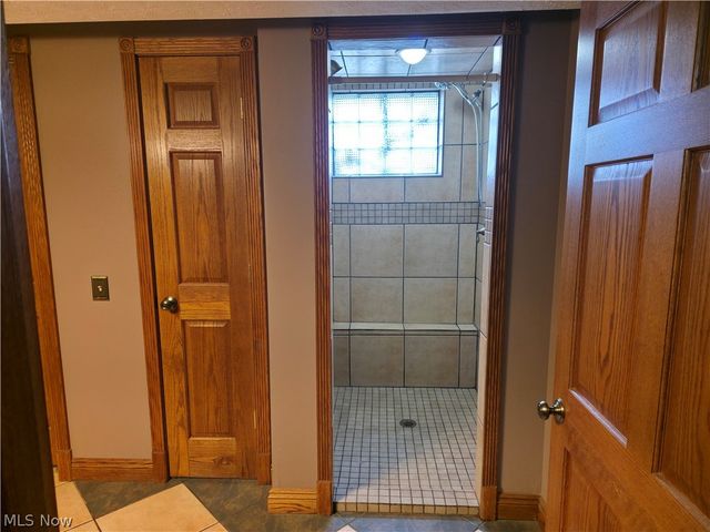 8177 S Cleveland Massillon Road 33, Clinton, OH 44216