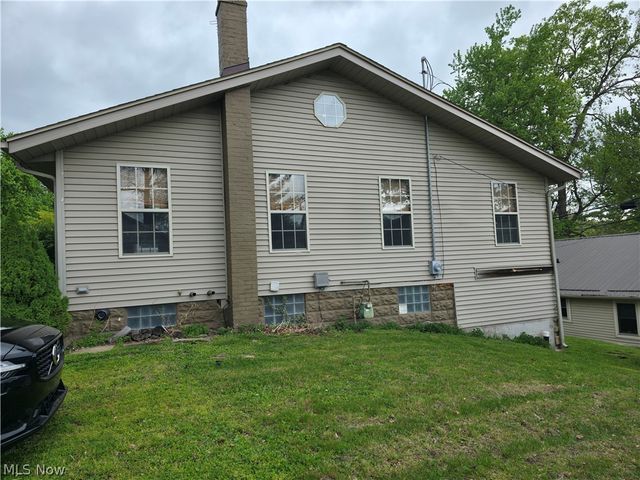 8177 S Cleveland Massillon Road 33, Clinton, OH 44216